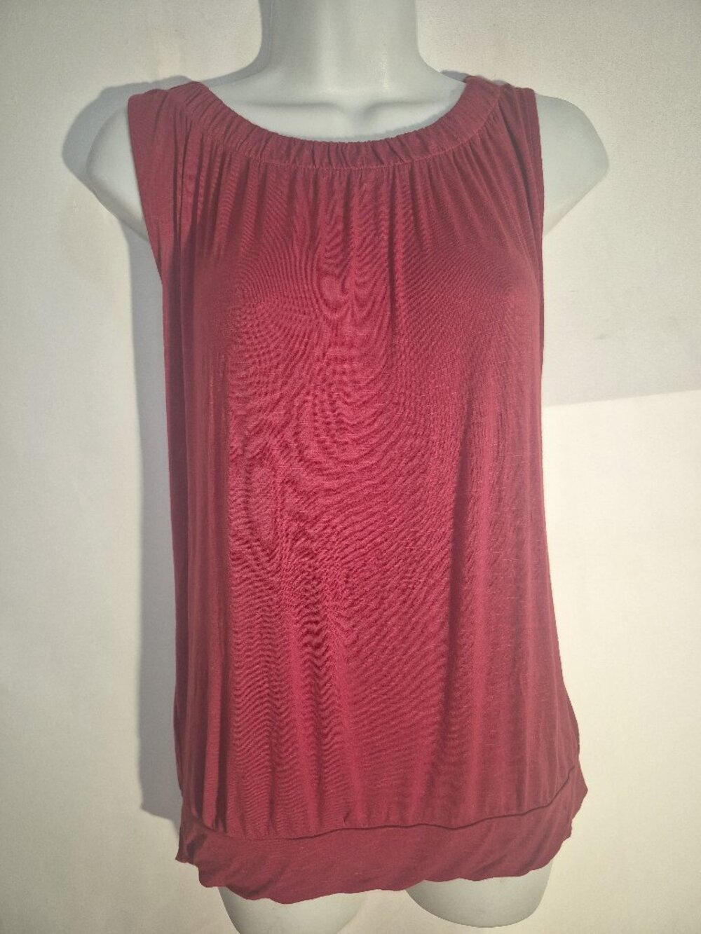 LOFT stylish Tank top, Red, Rayon, in size Medium